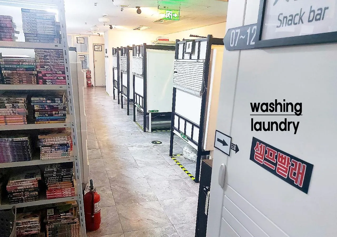 Capsule hotel Dormitory Type A Multi Room Guest House Motel Hotel Incheon South Korea